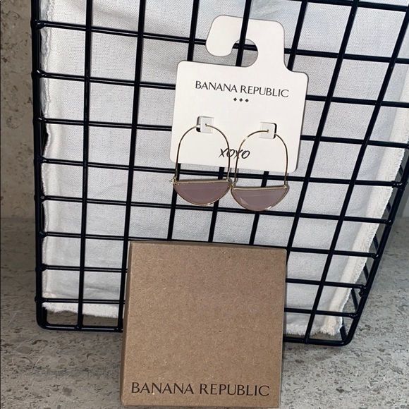 Banana Republic swing earrings. - Picture 6 of 8